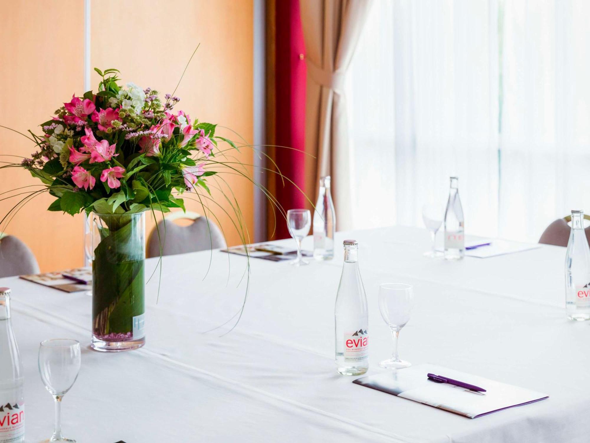 Mercure Nevers Pont De Loire מראה חיצוני תמונה