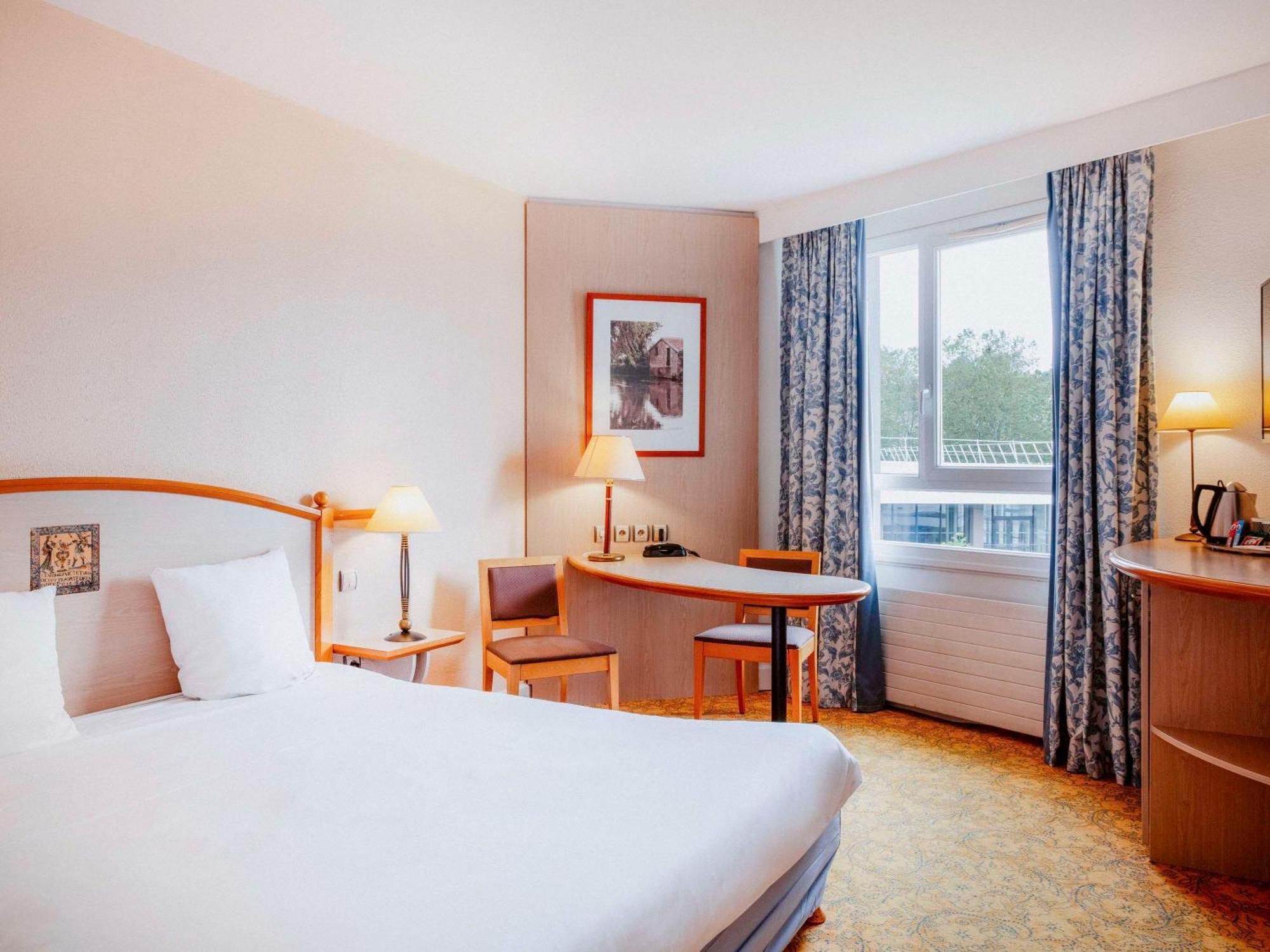 Mercure Nevers Pont De Loire מראה חיצוני תמונה
